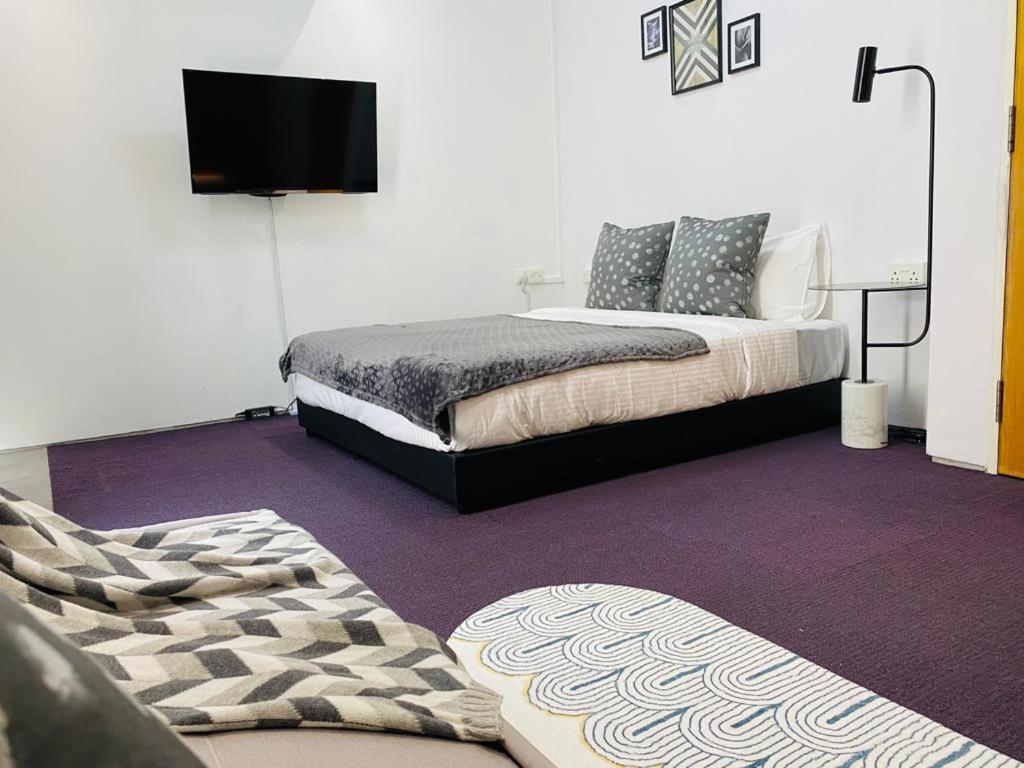 Отель The Assembly Place, A Co-Living At Mayo Сингапур Экстерьер фото